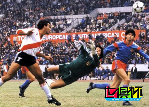 1986年12月14日阿根廷河床隊1比0小勝羅馬尼亞布加勒斯特星隊-第4張圖片-世俱杯